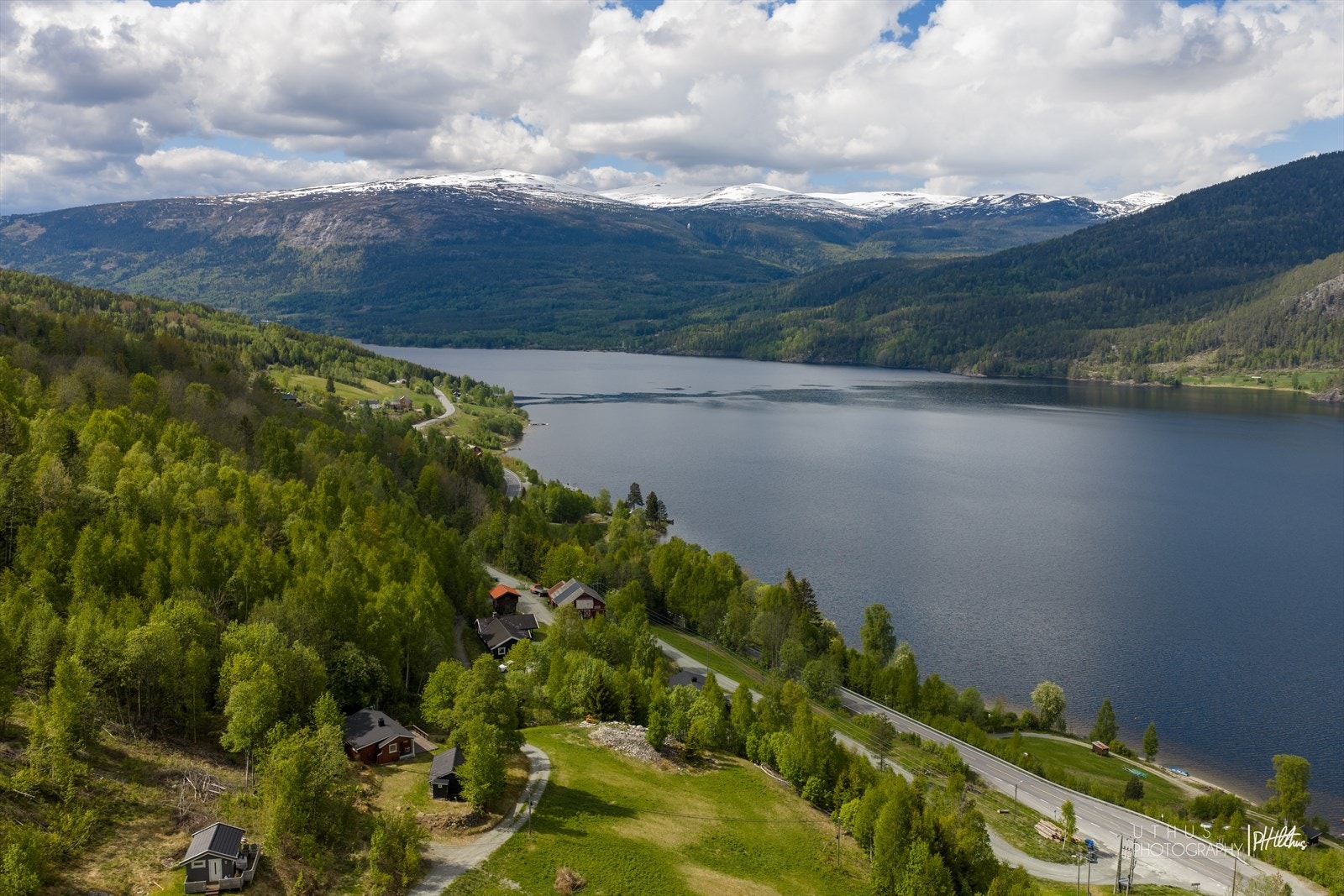 Eiendommen har adkomst via privat vei. Galleribilde