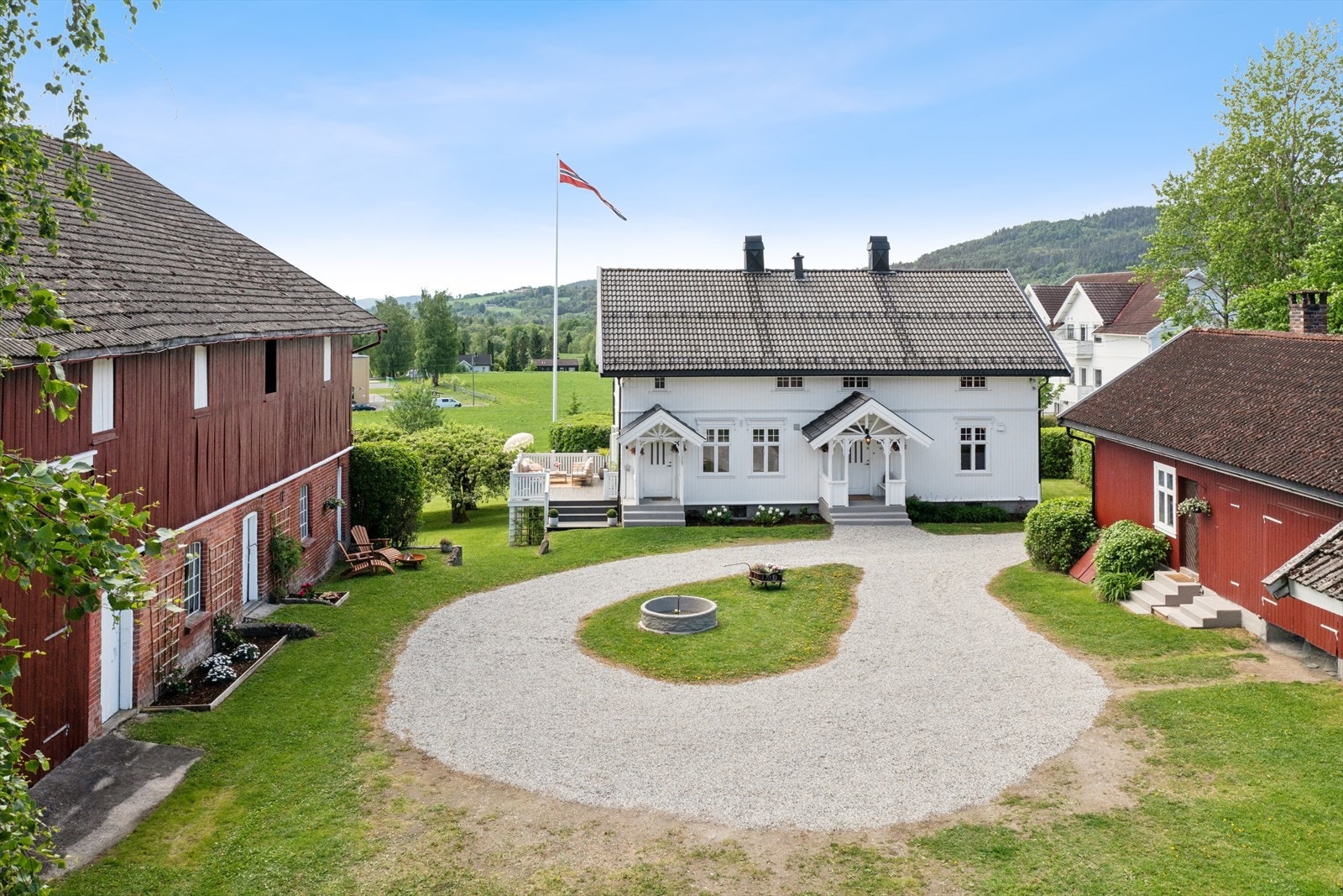 Velkommen til Vestsideveien 130 - Presentert av Eiendomsmegler Stian Ertzgaard v/DNB Eiendom. Galleribilde