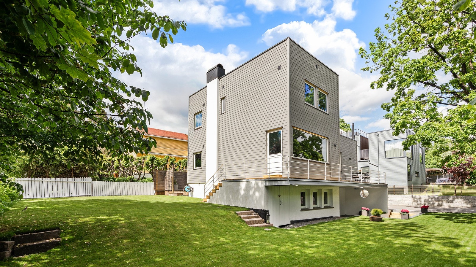 Tomten er meget pent opparbeidet Galleribilde