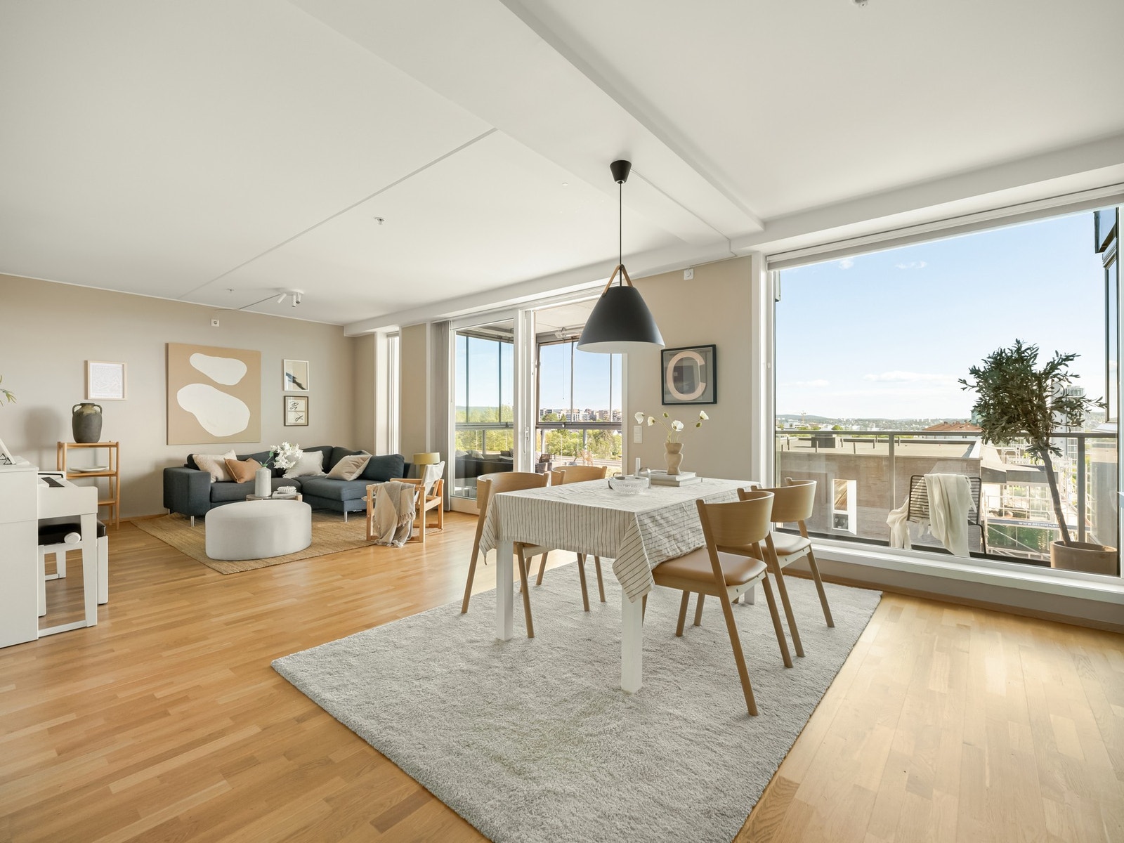 Velkommen til Hans Nielsen Hauges gate 37G og denne fantastiske toppleiligheten!
Foto: Alexander Granlie | @boliggram Galleribilde