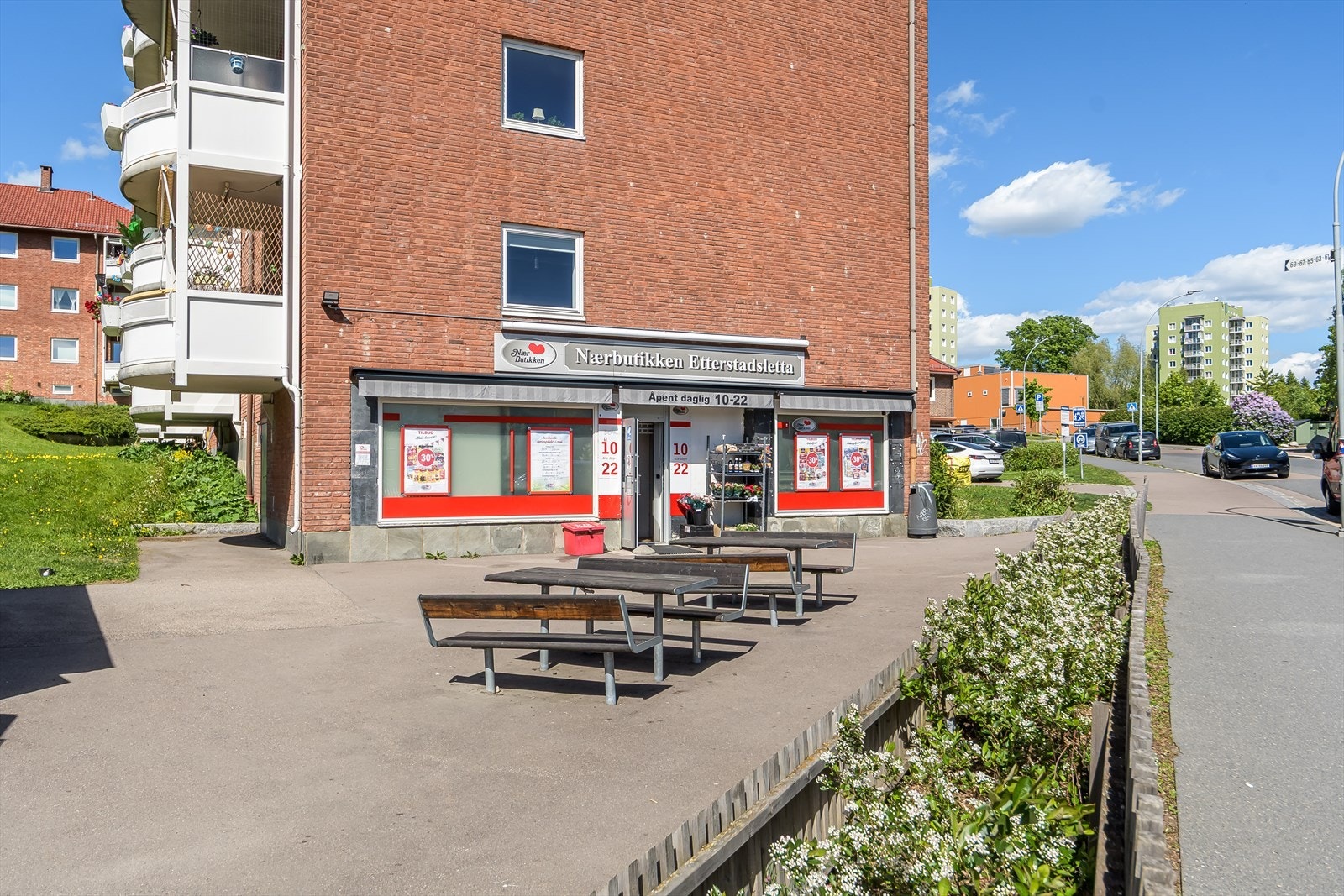 Rett ved leiligheten finner man blant annet Nærbutikken Etterstadsletta. Galleribilde