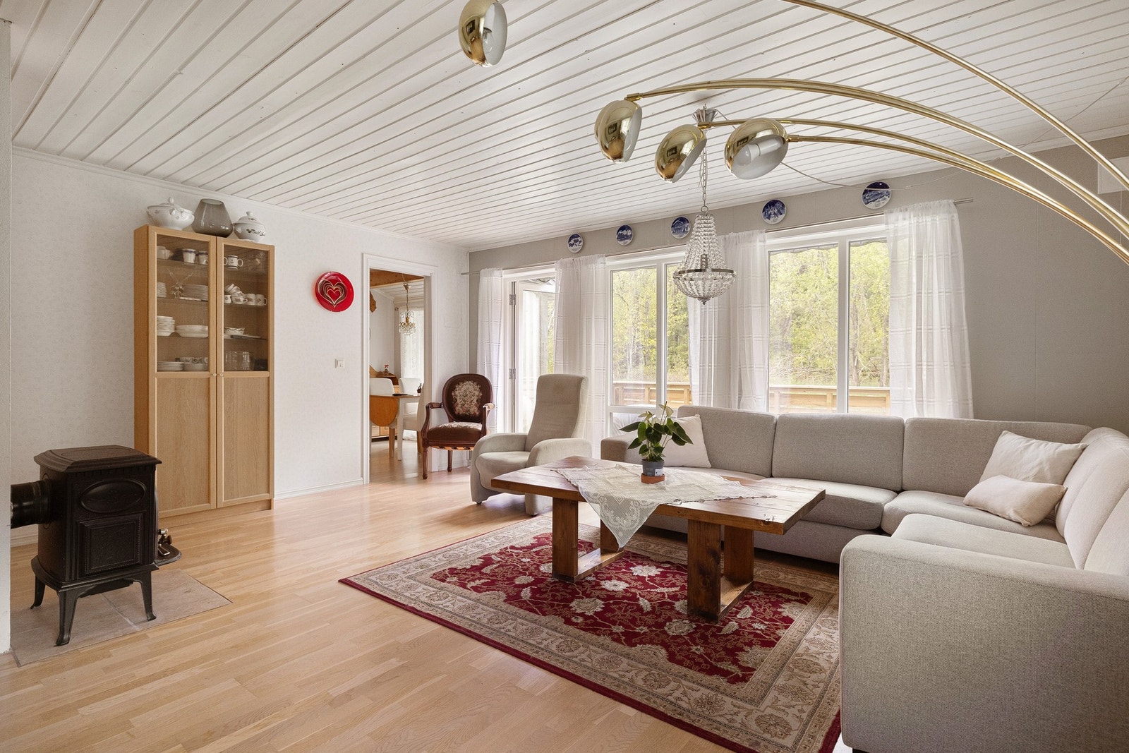 Fra stuen er det direkte utgang til balkong. Galleribilde