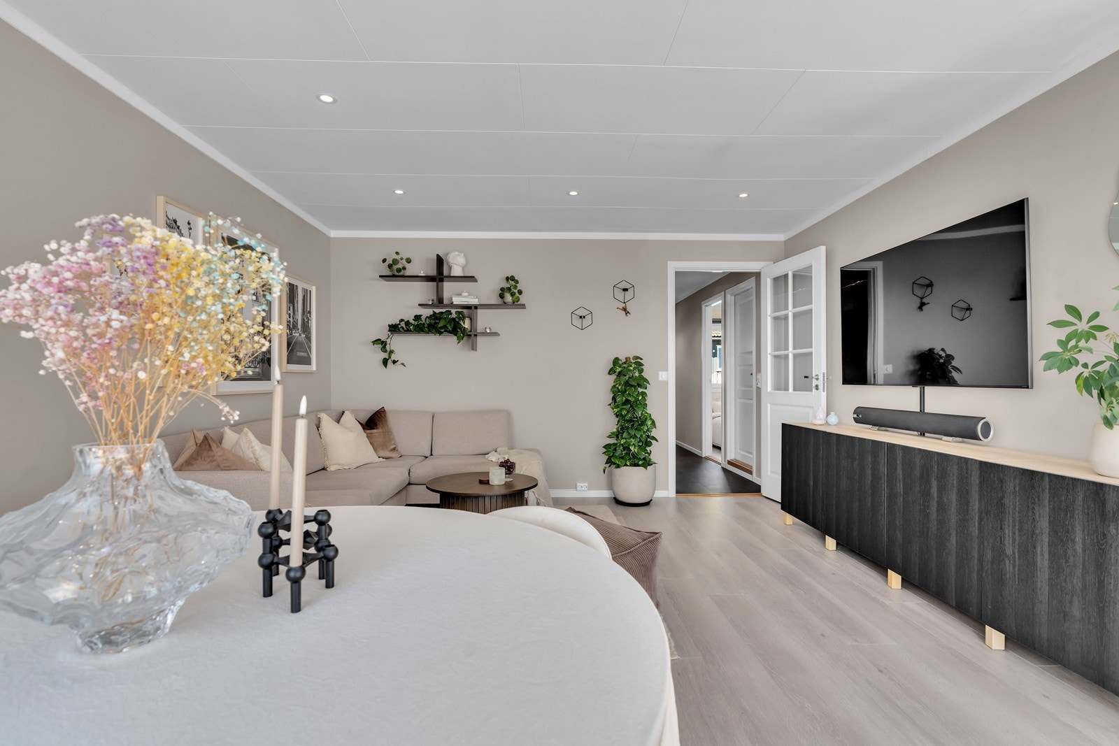 Plejd lysstyring på downlights i alle rom Galleribilde
