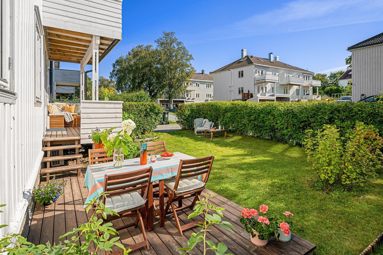 De flotte uteområdene taler for seg selv og setter virkelig prikken over i-en for eiendommen. Galleribilde