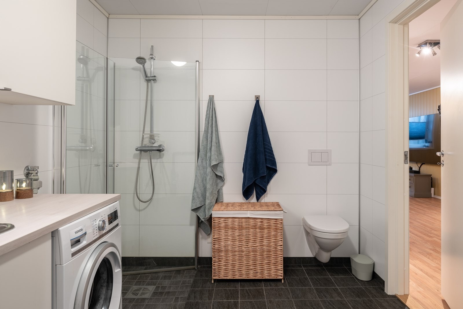 Vaskerommet er målt til 9m² - perfekt i en ellers hektisk hverdag. Galleribilde