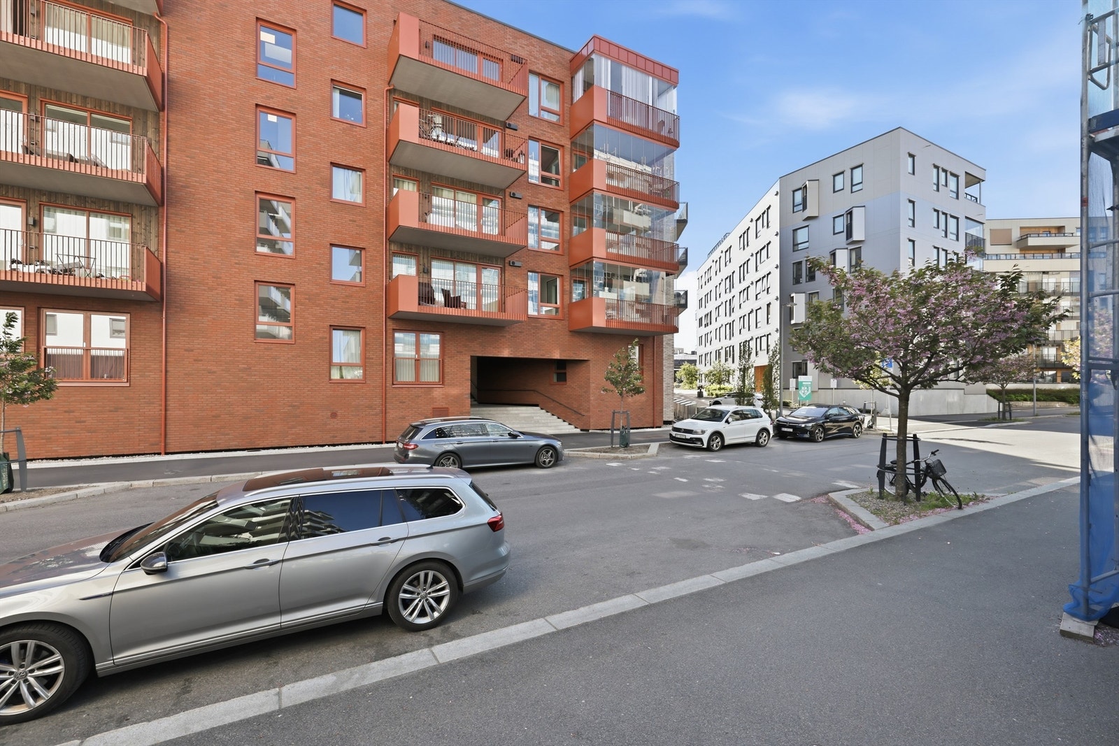 Leiligheten er beliggende i et sentralt boligområdet på Lørenskog - Midt i sentrum! Galleribilde