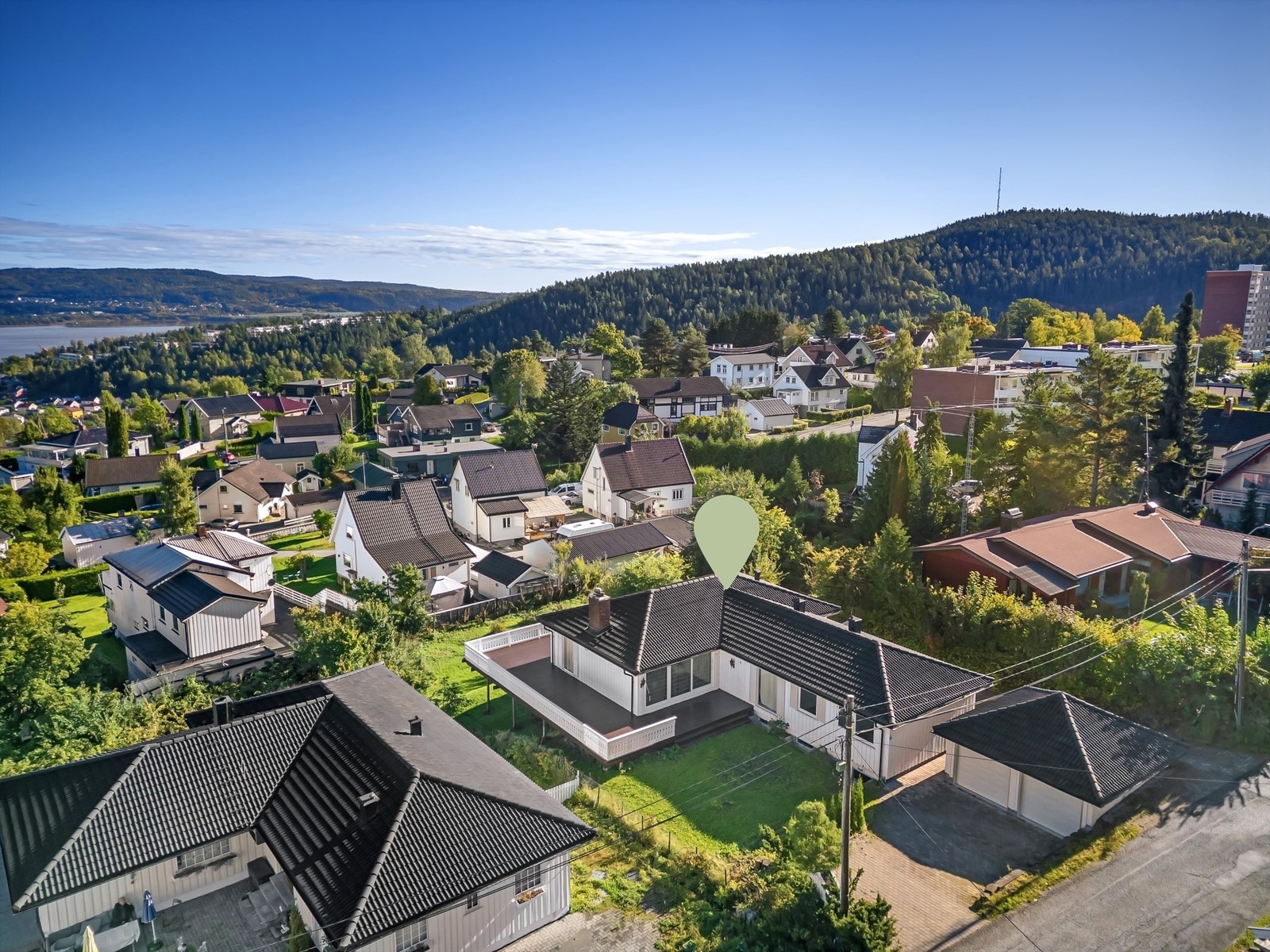 Nærhet til marka med tur- og rekreasjonsmuligheter sommer som vinter. Galleribilde
