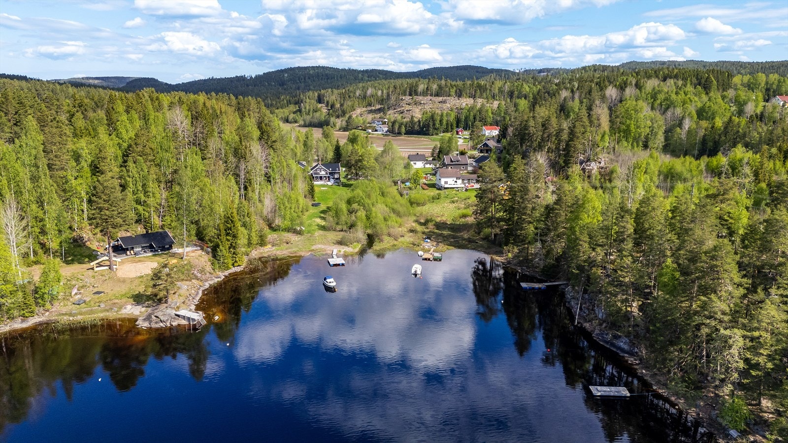 Her kan du bosette deg og disse vakre omgivelsene kan bli dine! Galleribilde