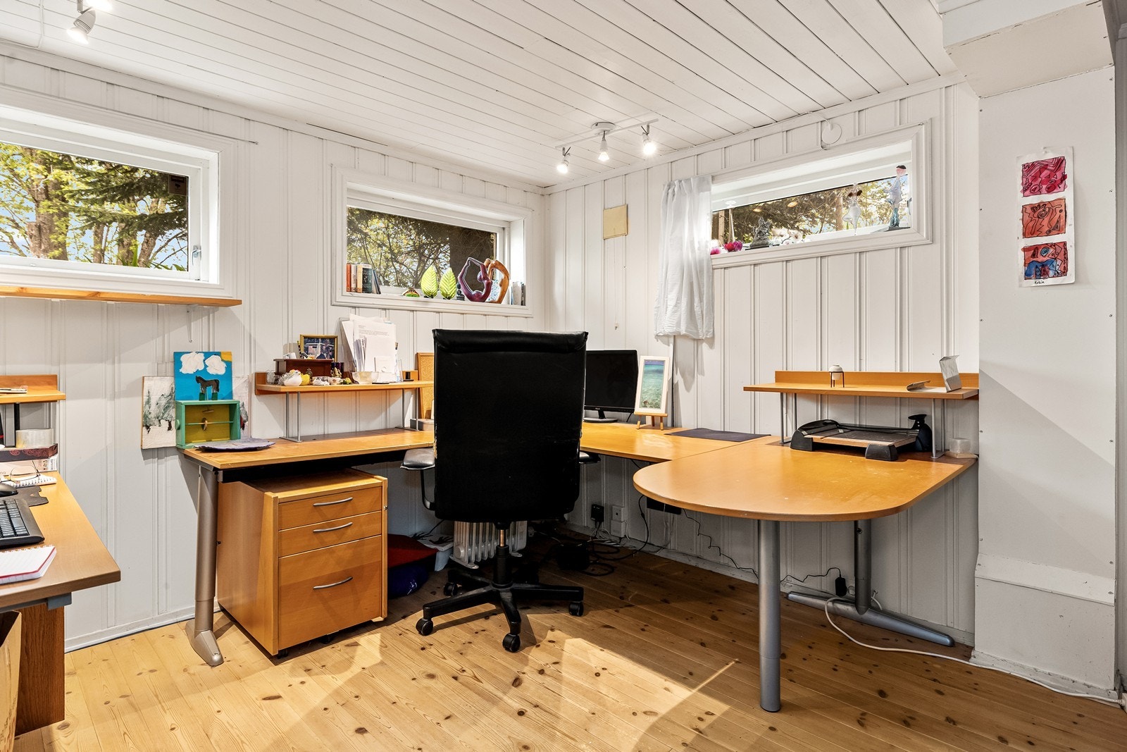 Soverom/kontor i u.etg. Rommet er ikke søkt bruksendret, og dermed ikke godkjent for varig opphold. Galleribilde