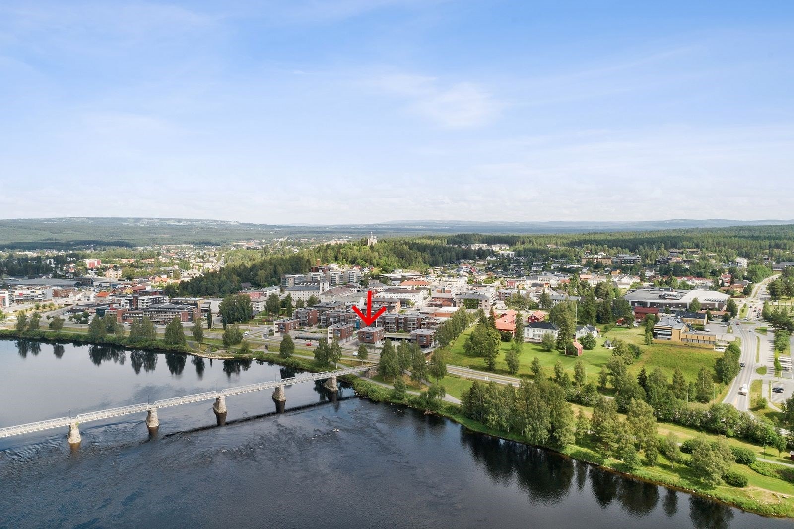 Pilen viser byggets beliggenhet Galleribilde