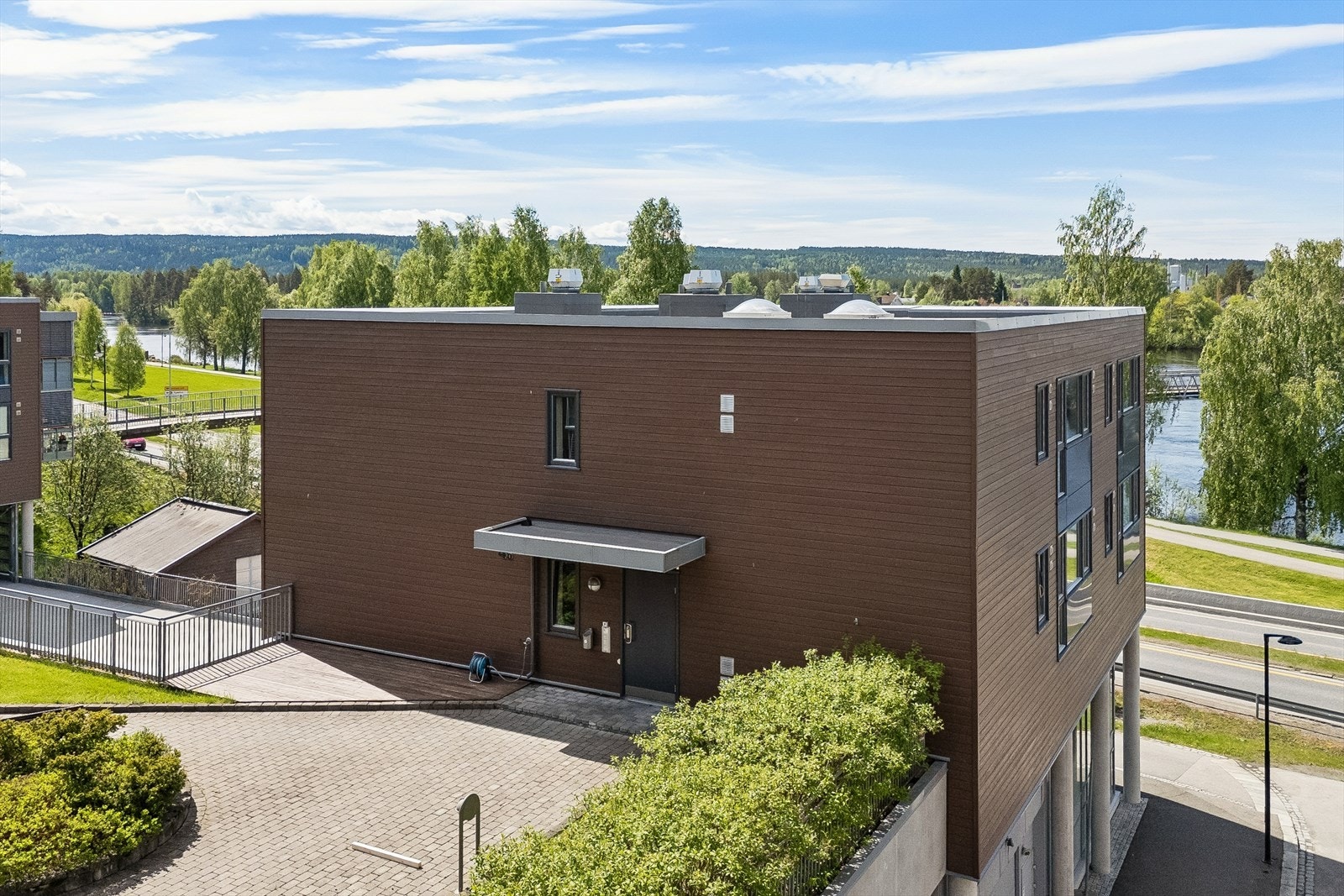Leiligheten er en del av et veldrevet og ryddig borettslag. Galleribilde