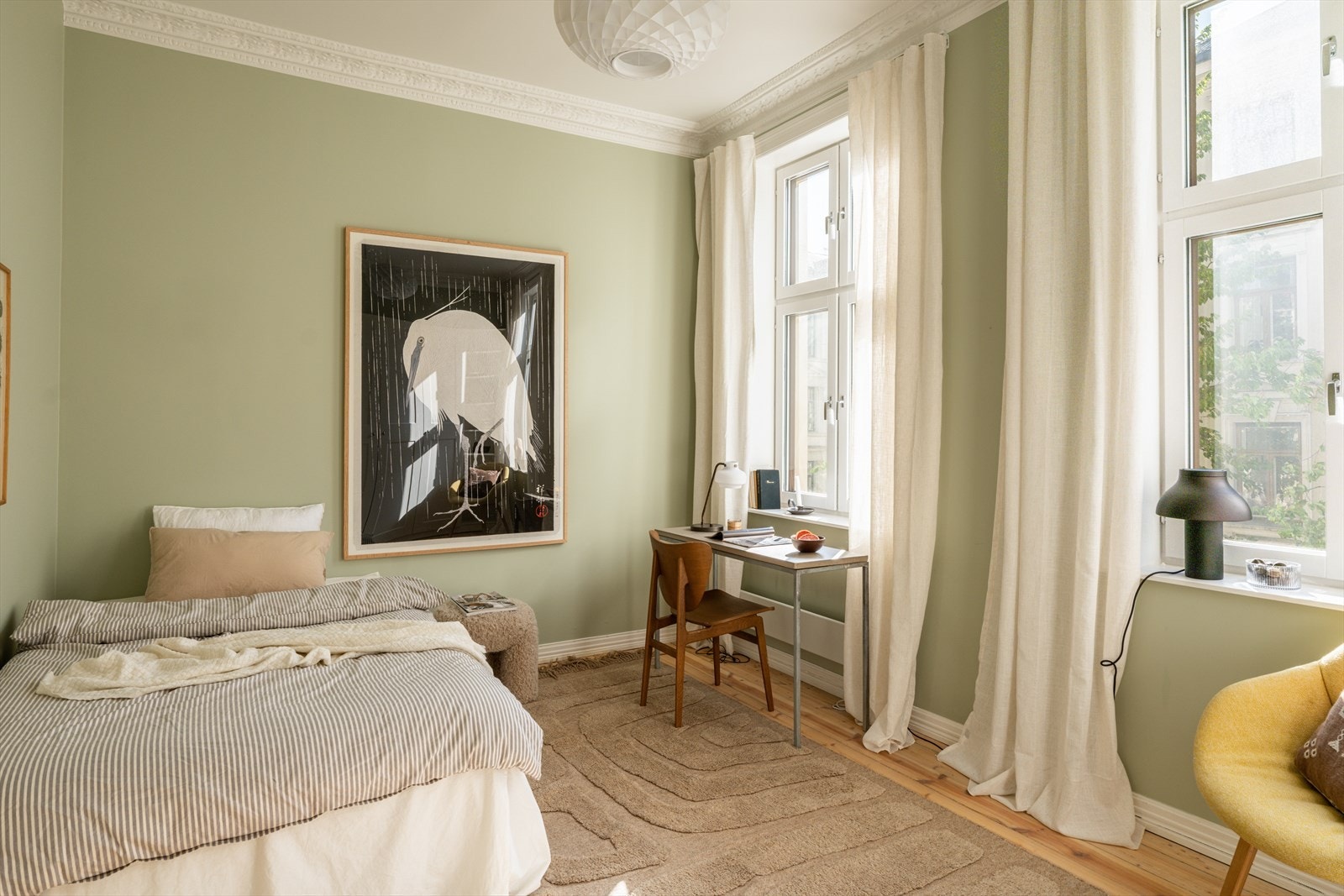 Soverom 2 er og romslig med et magisk lysinnslipp. Galleribilde