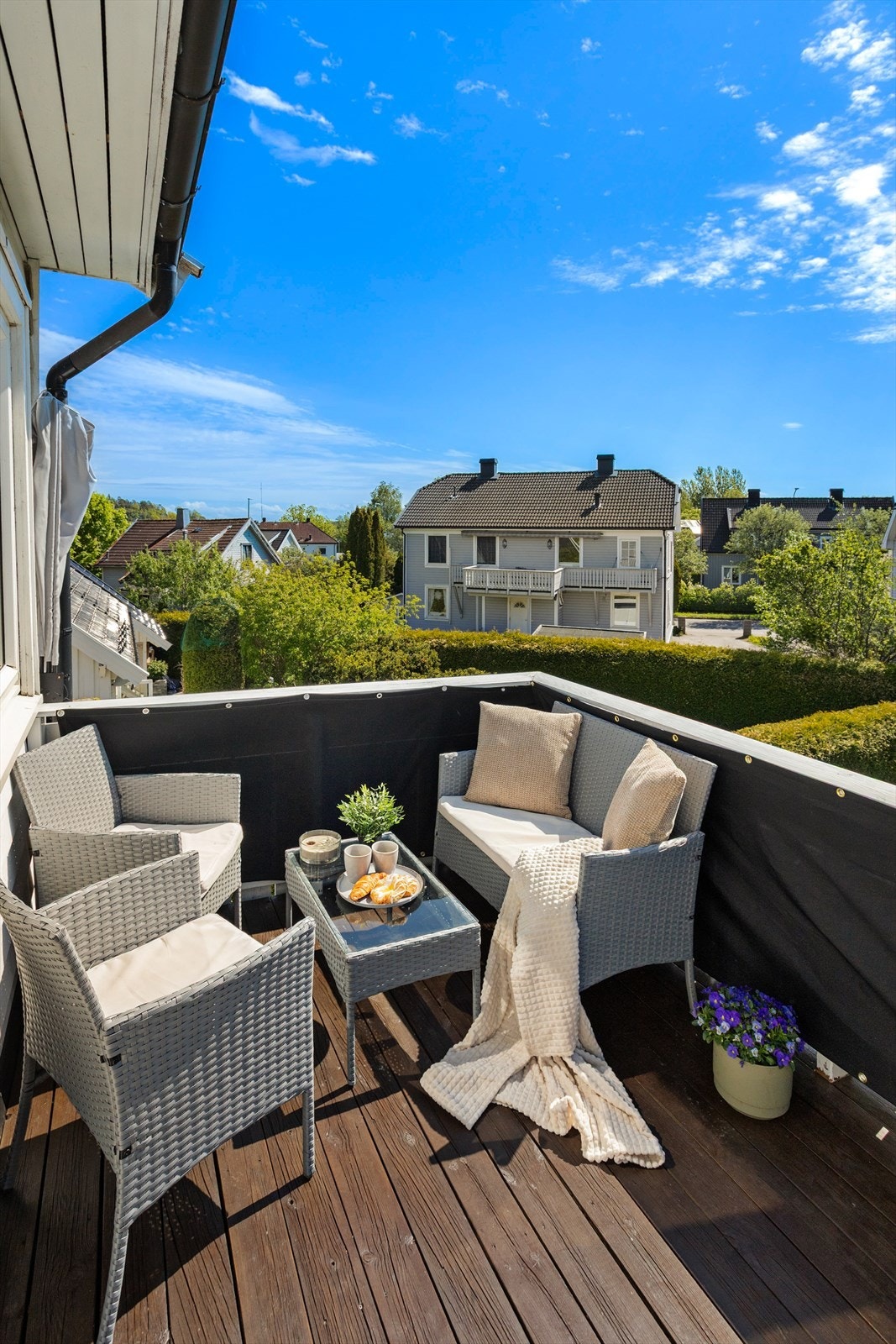 Sydvendt balkong på ca. 8 m². Galleribilde