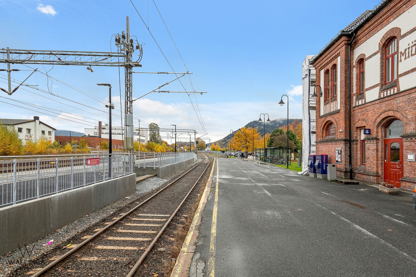 Det tar deg ca. 4 min å gå til togstasjonen. Galleribilde