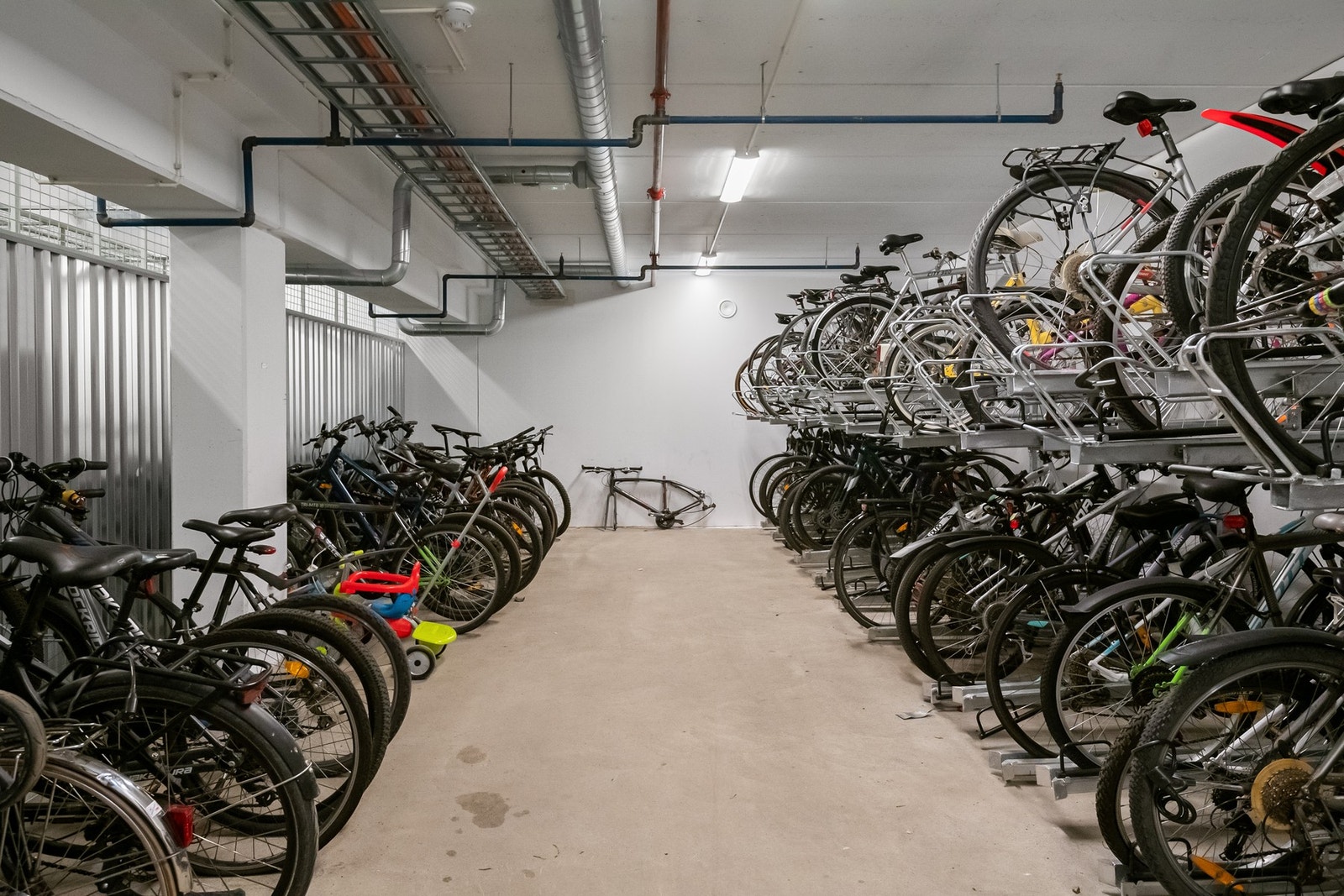 Som beboer har du også tilgang til felles sykkelrom og smørbod. Galleribilde