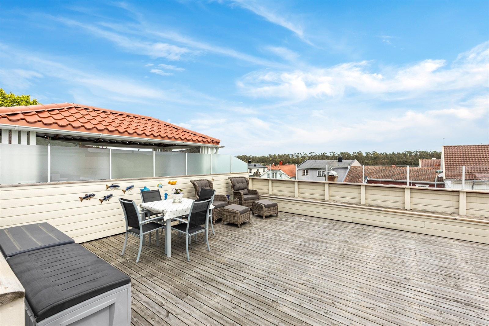 Privat takterrasse på hele 56 m², med adkomst fra felles svalgang. Galleribilde