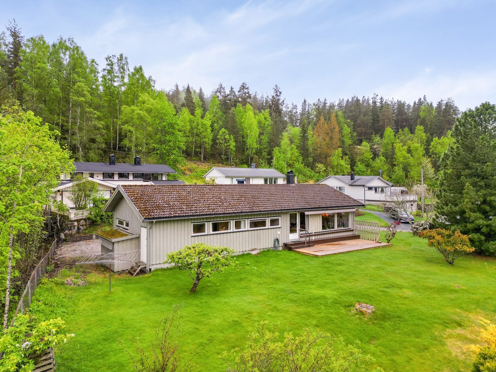 EiendomsMegler1 ved Ann Helen Jamtveit presenterer Bringsåsvegen 22! Foto Inbovi Galleribilde