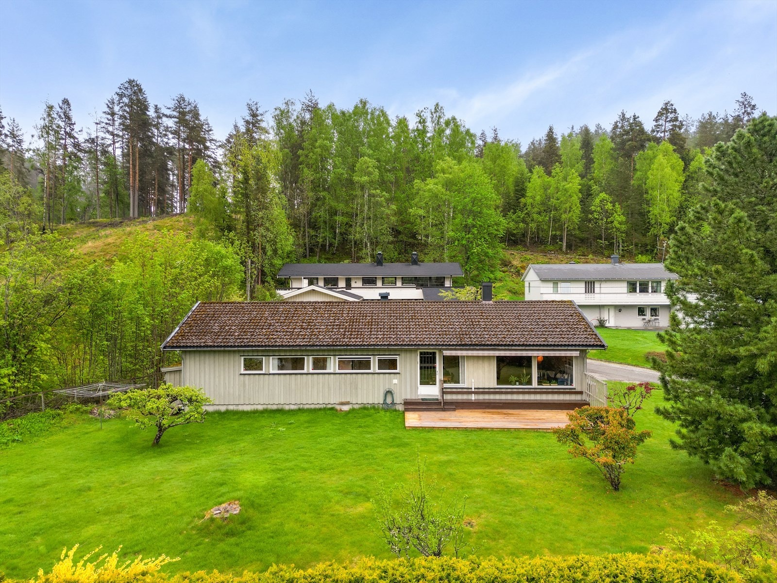 En familievennlig eiendom med umiddelbar nærhet til naturen og kort vei til Seljord sentrum. Galleribilde