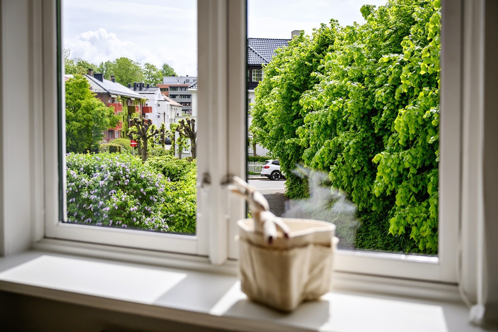 Fra leiligheten er det kort vei til sentrum, Frogner eller servicetilbud på Skøyen, inkludert den populære handlegaten Karenslyst Allé Galleribilde