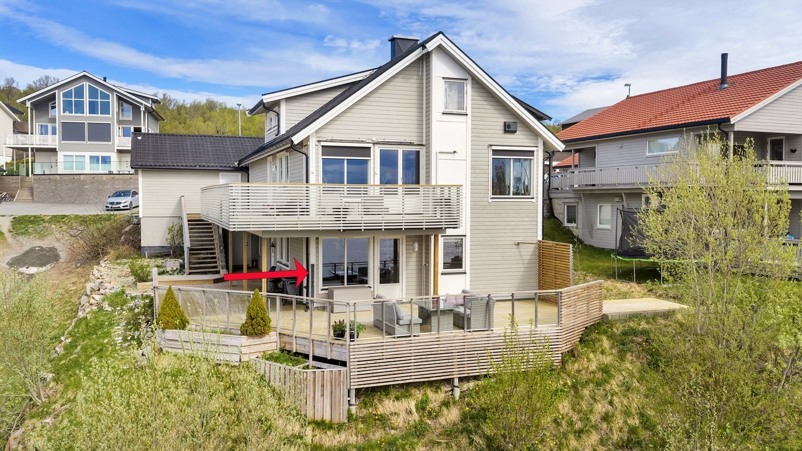 Leiligheten ligger i boligens sokkel. Bygget var ferdigstilt i 2009 og innehar en god standard både innvendig og utvendig. Galleribilde