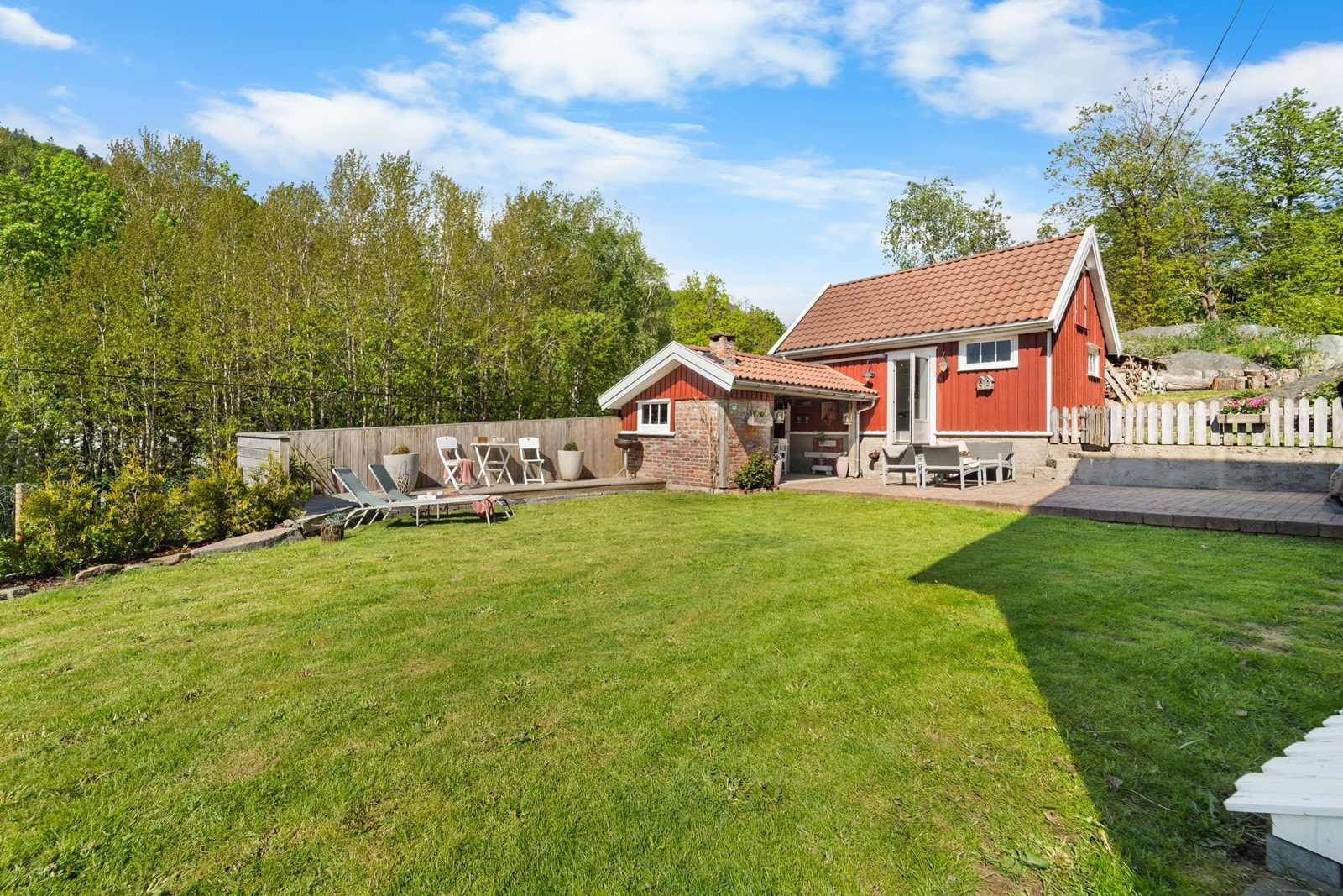 Stor bolig med flott uteplass! Galleribilde