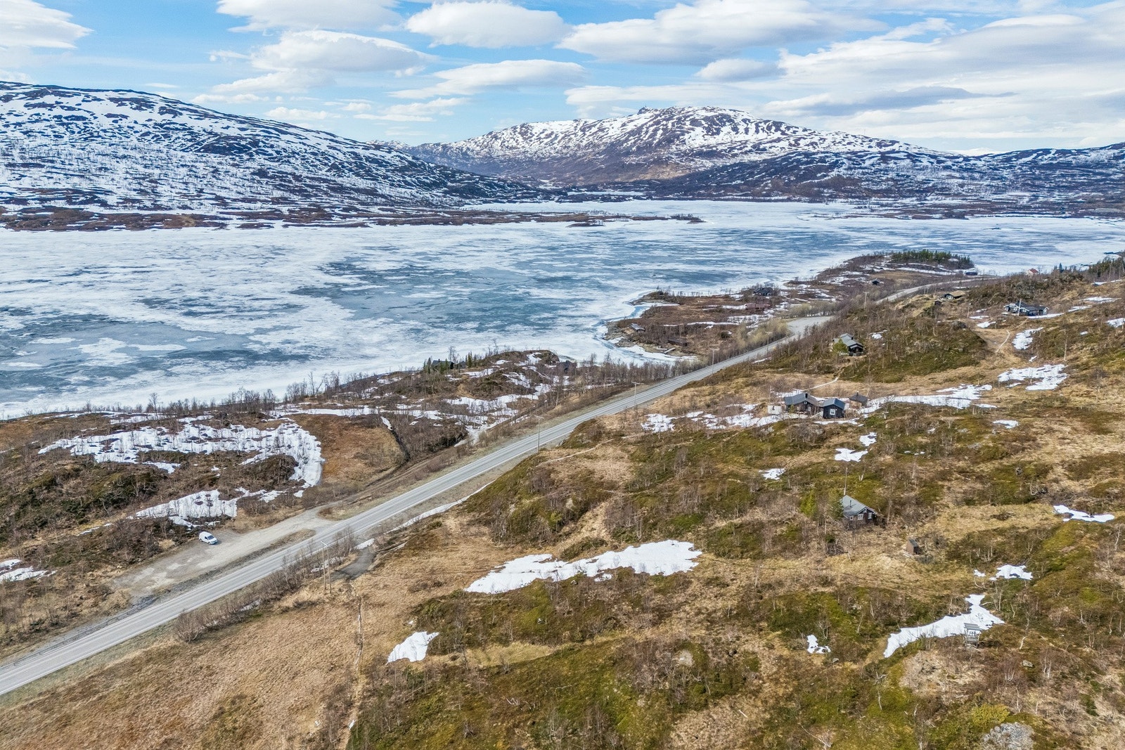 Oversikt over det storslåtte landskapet i Umbukta. Galleribilde