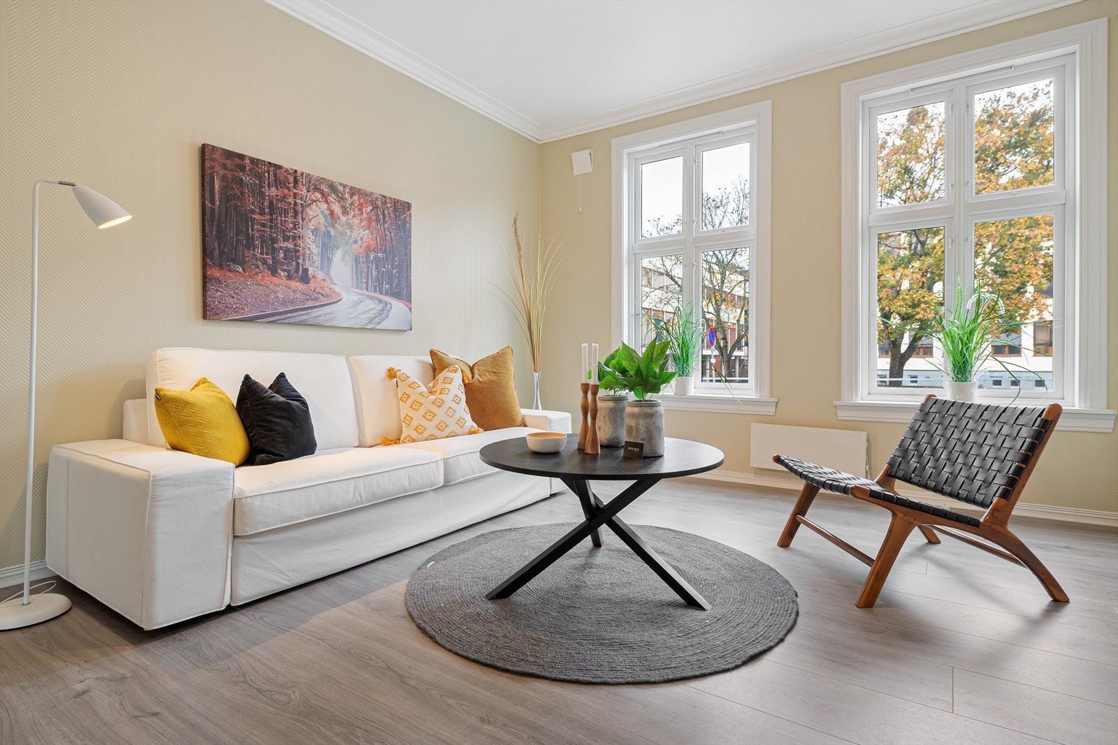 Caroline Wivestad v/Nordvik har gleden av å ønske deg velkommen til Bekkegata 7C! Foto: Magik Galleribilde
