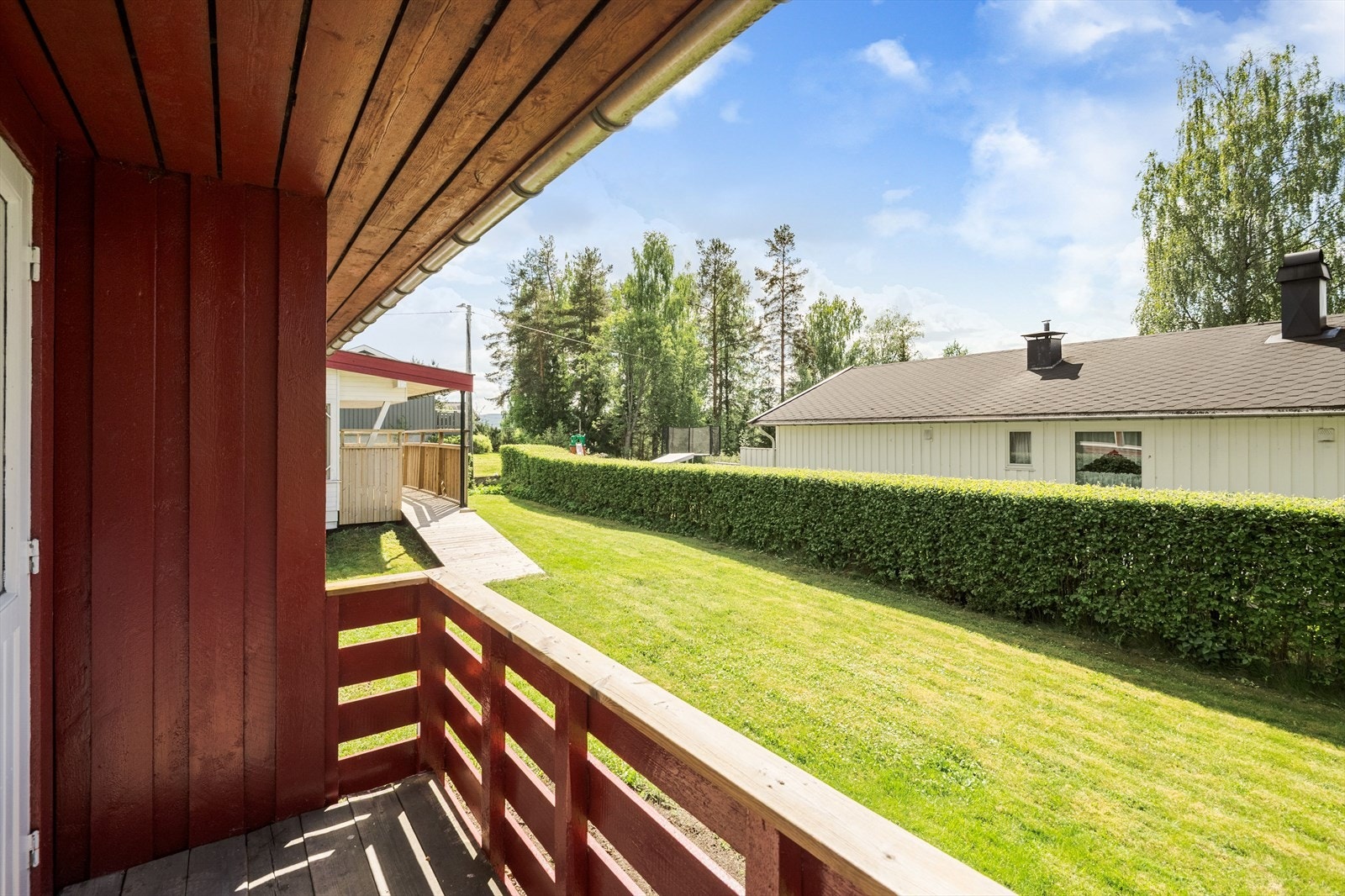 Denne vender mot vest så herfra kan du nyte kveldssolen. Galleribilde