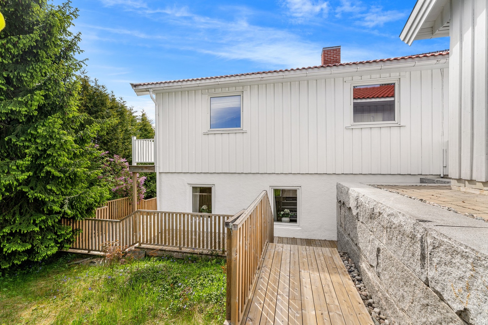 Separat inngang til hybel på baksiden av garasjen Galleribilde