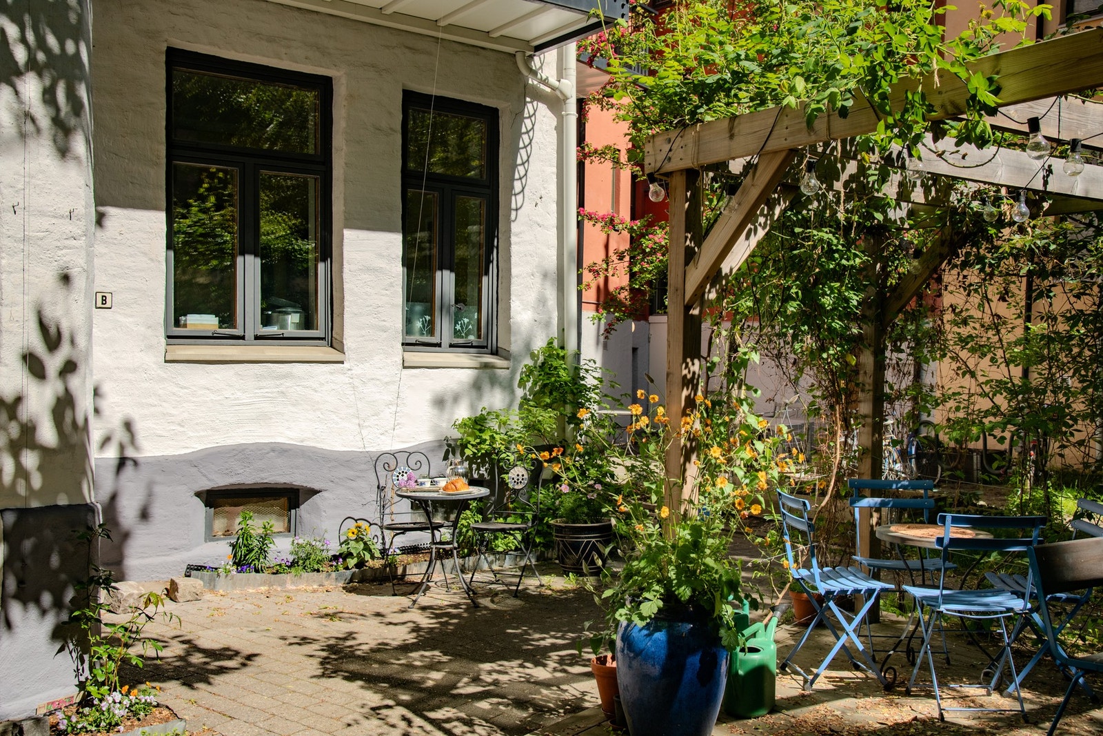 Bakgården er til stor glede for beboerne. Galleribilde