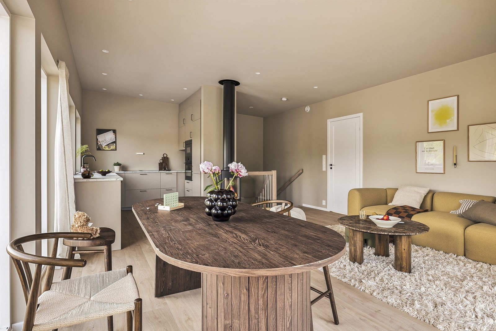 Her er god plass til å innrede spisestuen etter eget ønske. Galleribilde