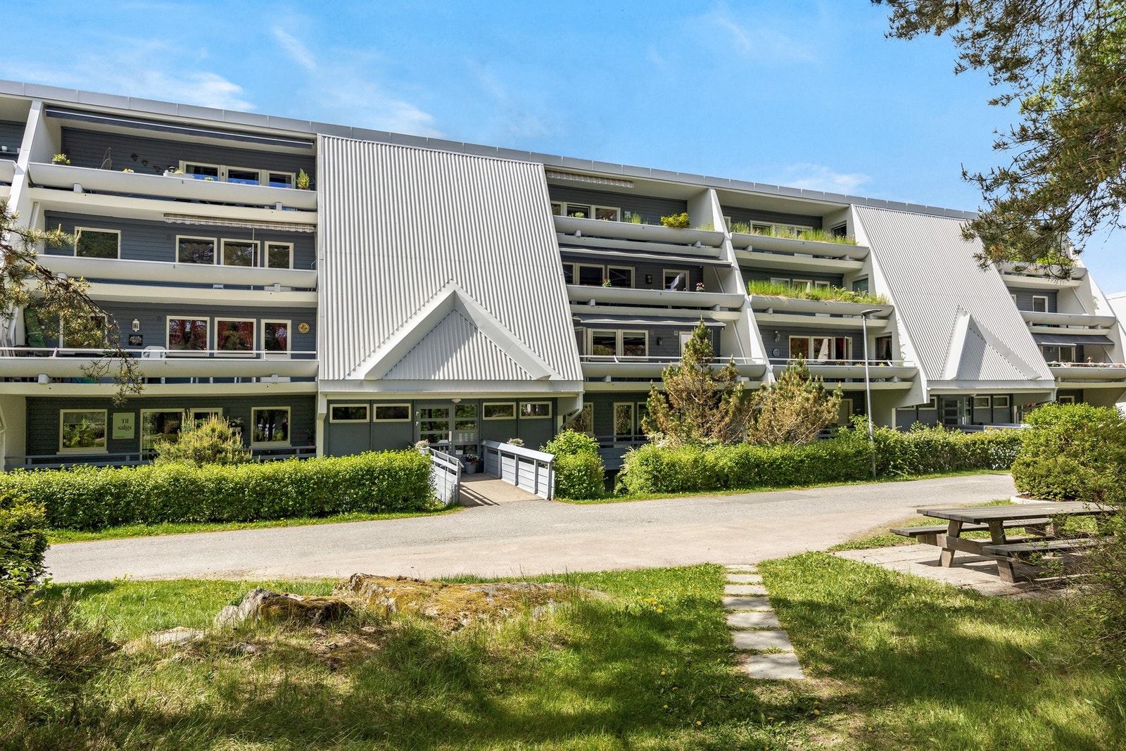 Helt trappefri adkomst fra asfalterte internveier Galleribilde