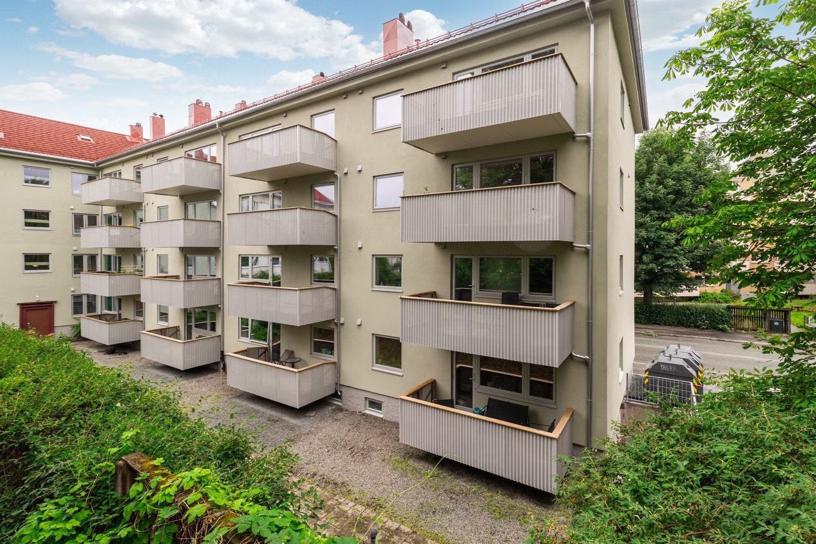 Aksjelaget har siden 2022 gjennomgått omfattende rehabilitering og anleggsarbeid som har hevet standarden på bygget vesentlig. Galleribilde