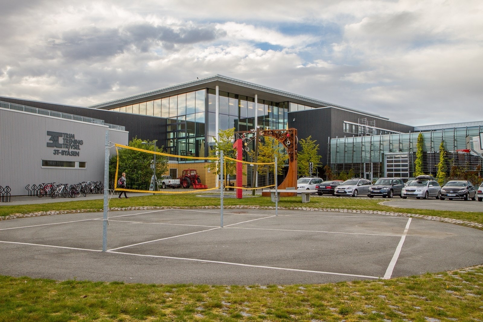 Byåsen har også egen videregående skole som også treningssenteret 3T ligger Galleribilde