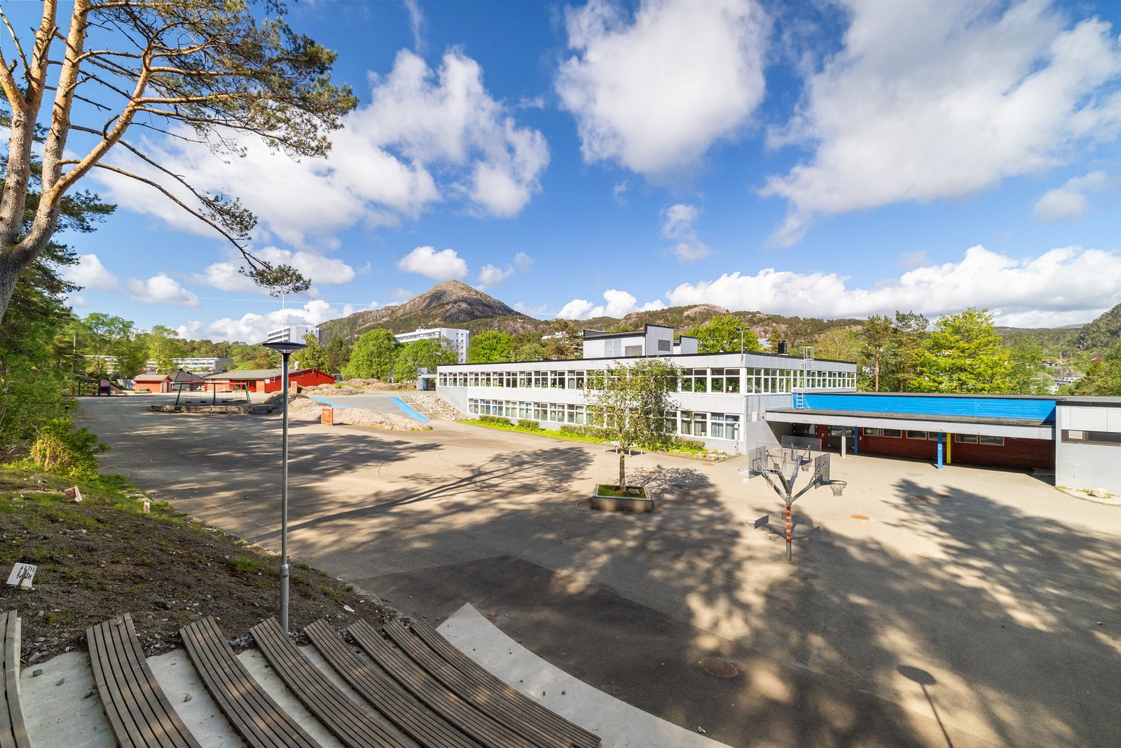 Skole like ved Galleribilde