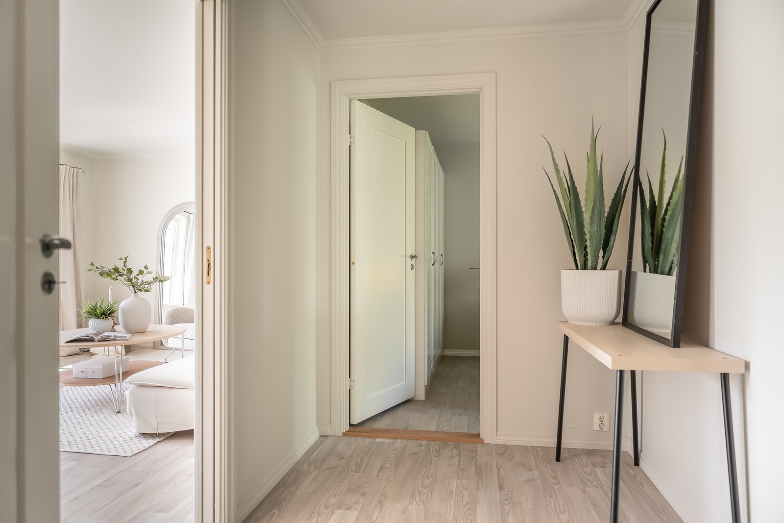 Hele leiligheten har blitt nylig malt opp. Galleribilde