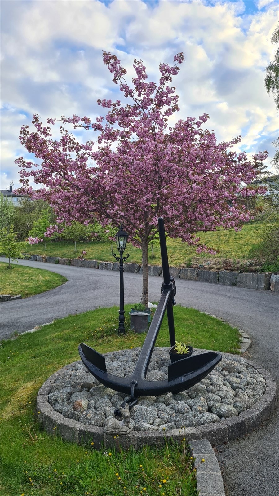 Ankeret følger med i salget Galleribilde
