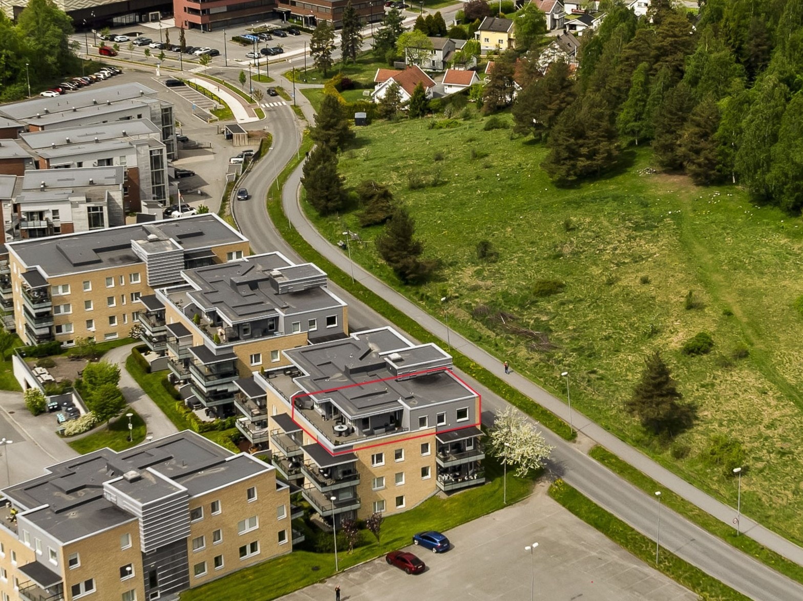 Moderne leilighetsbygg fra 2012 med heis. Galleribilde