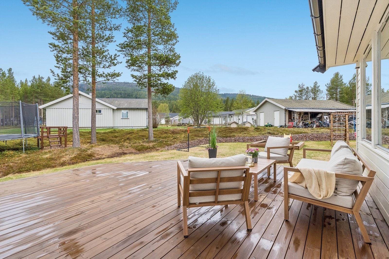 Terrasseplattingen er fra 2022. Galleribilde