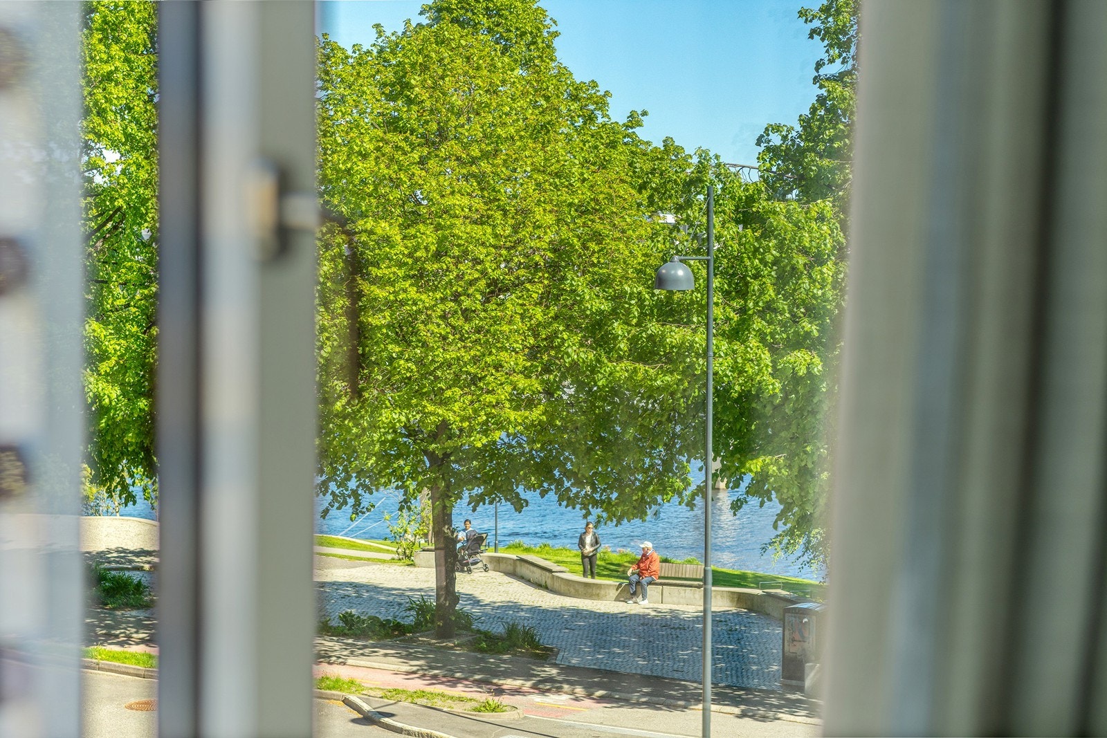 Utsikt mot Otra Galleribilde