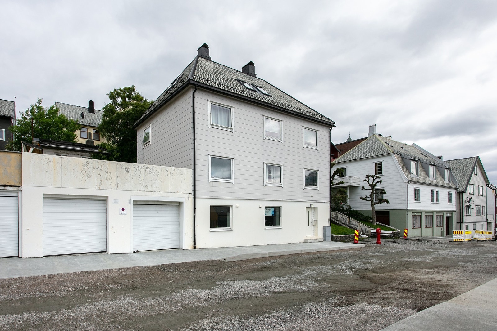 Praktisk leilighet med egen inngang og tilhørende garasje Galleribilde