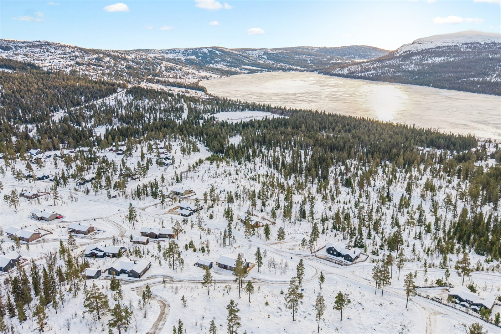 Tomten ligger på Gålå, et fjellplatå 930 moh. med utsikt over Gålåvatnet. Foto: EFKT Galleribilde