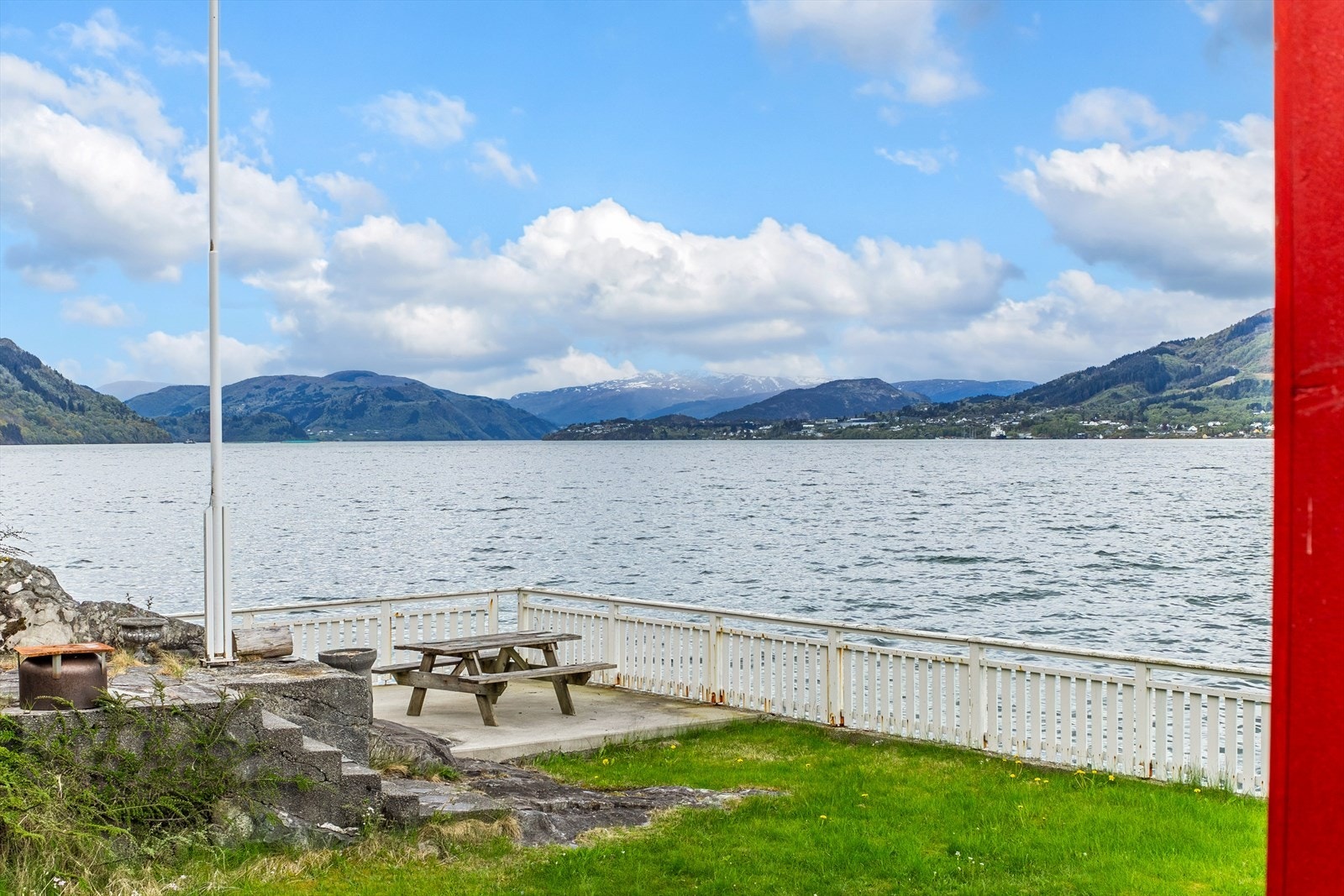 Bademuligheter og grillplass Galleribilde