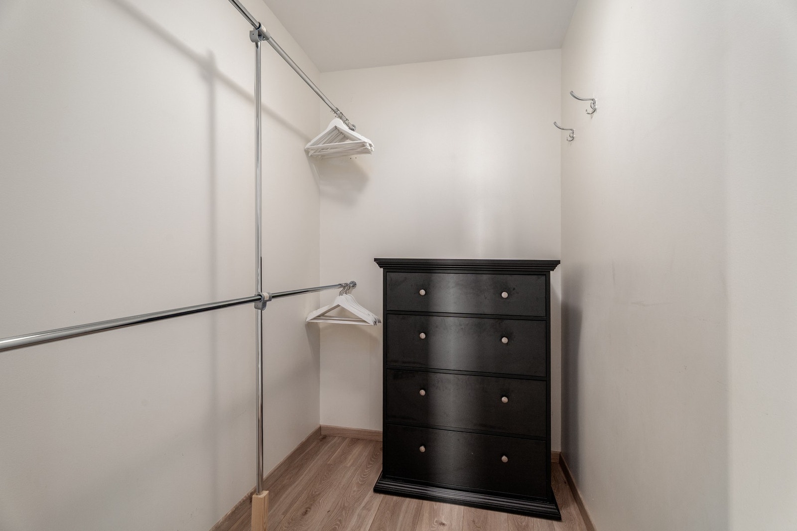 Bod i første etasje, med muligheter for en stor walk-in garderobe. Galleribilde