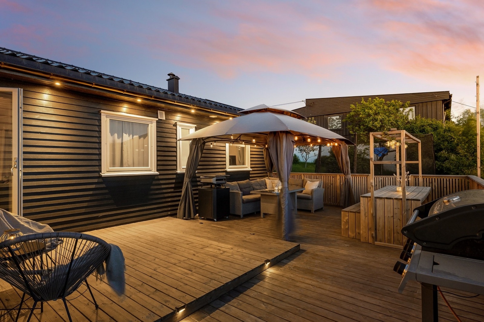 Stor terrasse fra 2024. Galleribilde