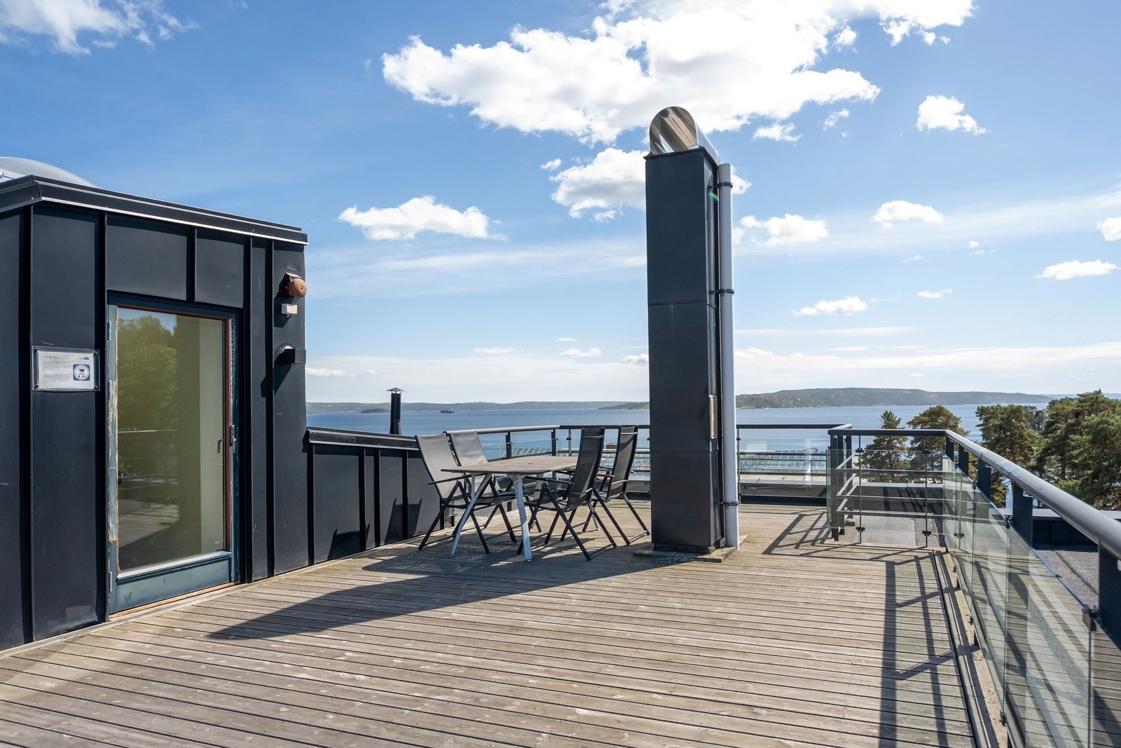 Takterrassen er bare en kort heistur unna. Galleribilde