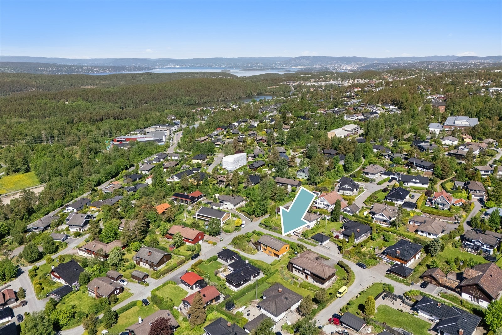 Gode kollektivmuligheter - tog fra Solbråtan til Oslo S på ca. 20 min Galleribilde