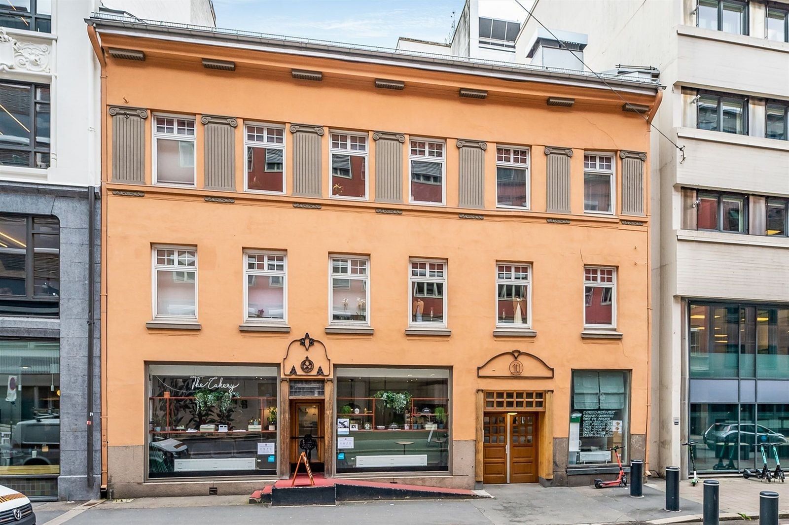 Velkommen til Kongens gate 10B. Boligen har en sentral beliggenhet midt i Oslo sentrum. Ledig 03. august 2026! Galleribilde