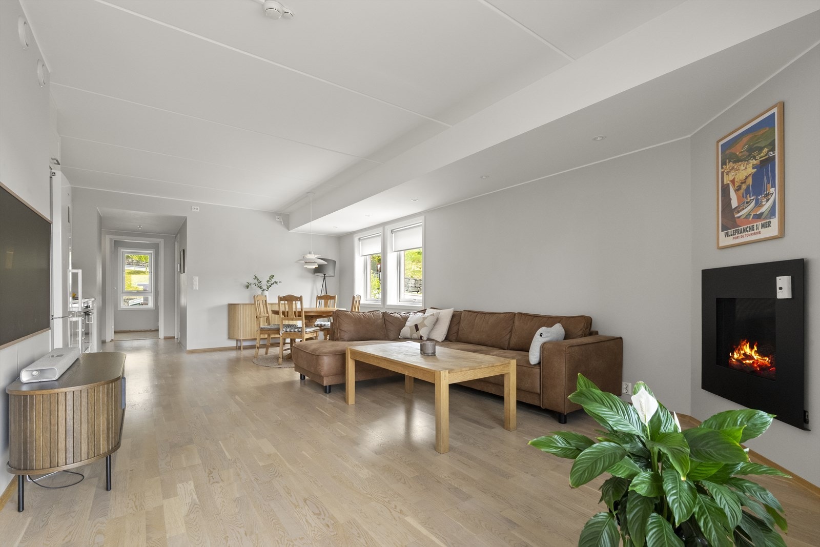 - Leiligheten ligger i byggets 2. etasje og går over ett plan, perfekt for flere livsfaser - Galleribilde