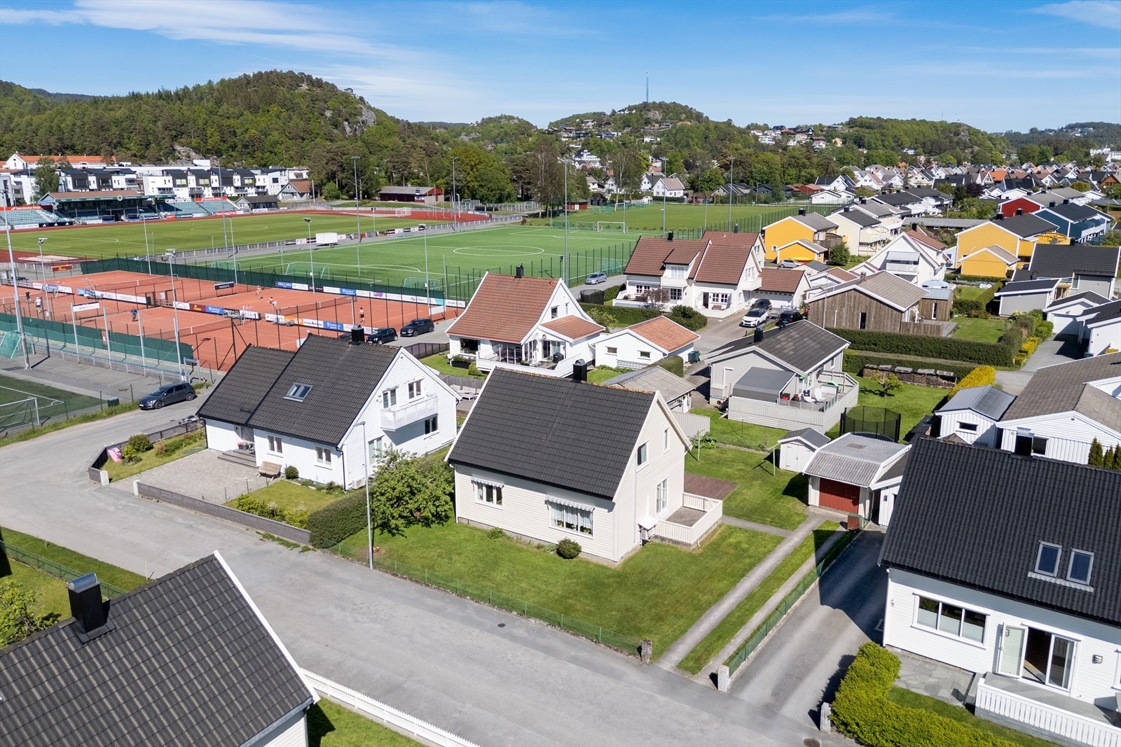 Flott beliggende enebolig Galleribilde